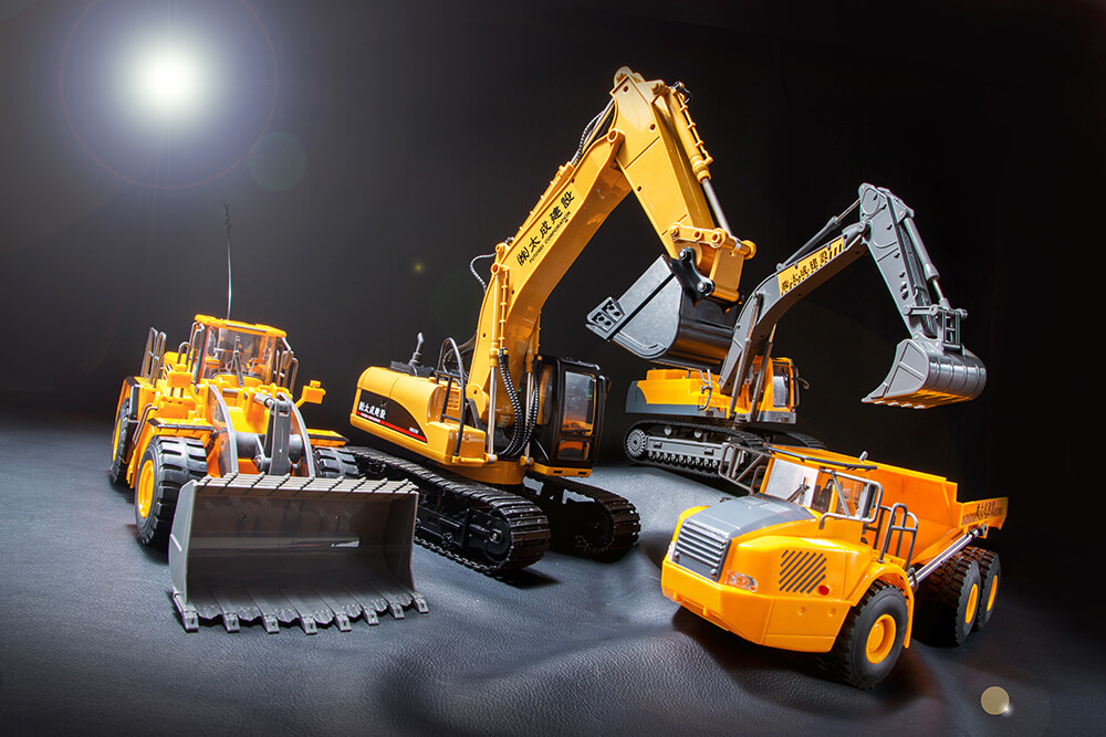 “はたらき遊ぶ”ギミックがすごい！ 現場のラジコン